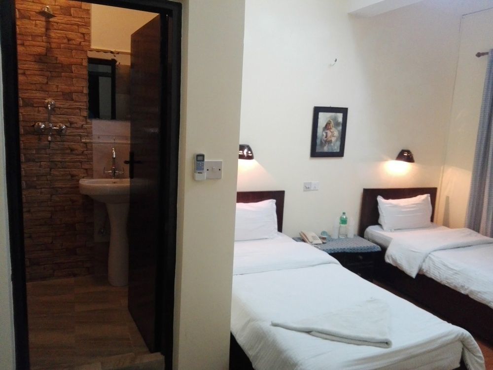 Hotel Buddha Land Катманду Екстериор снимка